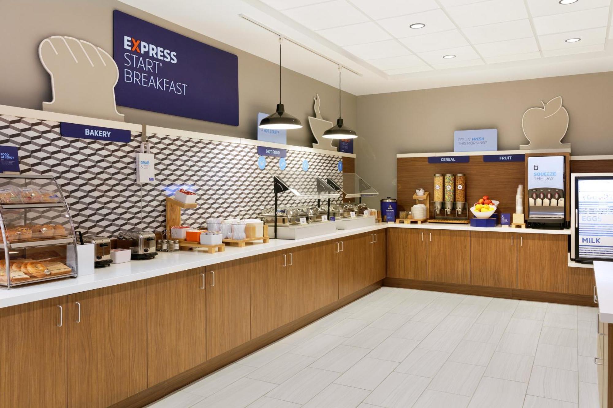 Holiday Inn Express & Suites Memphis East By Ihg Exterior photo
